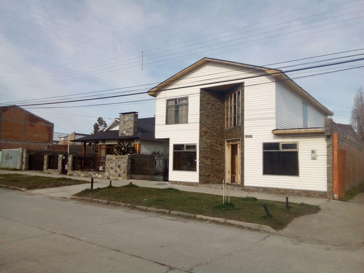 Hostal Los Pioneros Puerto Natales Exterior photo